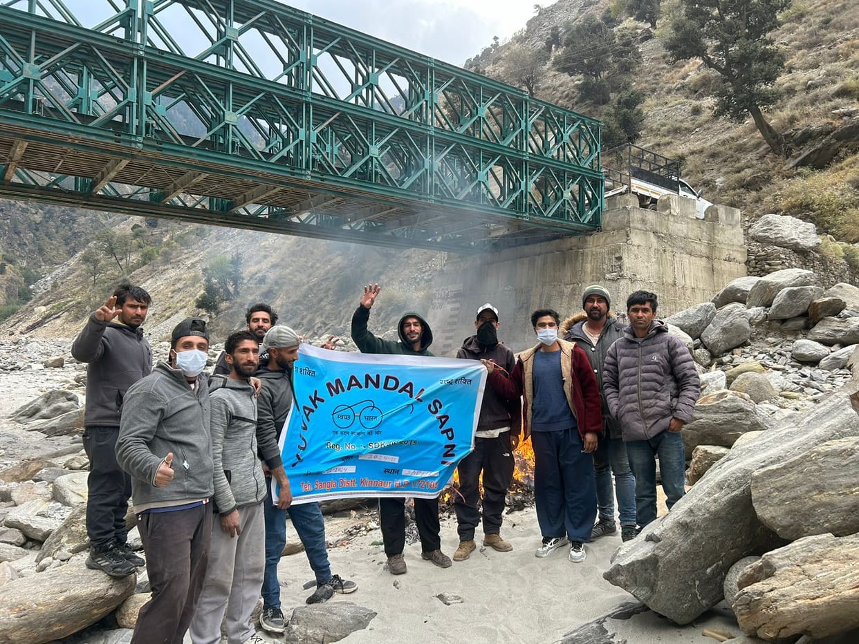 Youth group Sapni started cleanliness campaign in the village.Youth group Sapni started cleanliness campaign in the village.