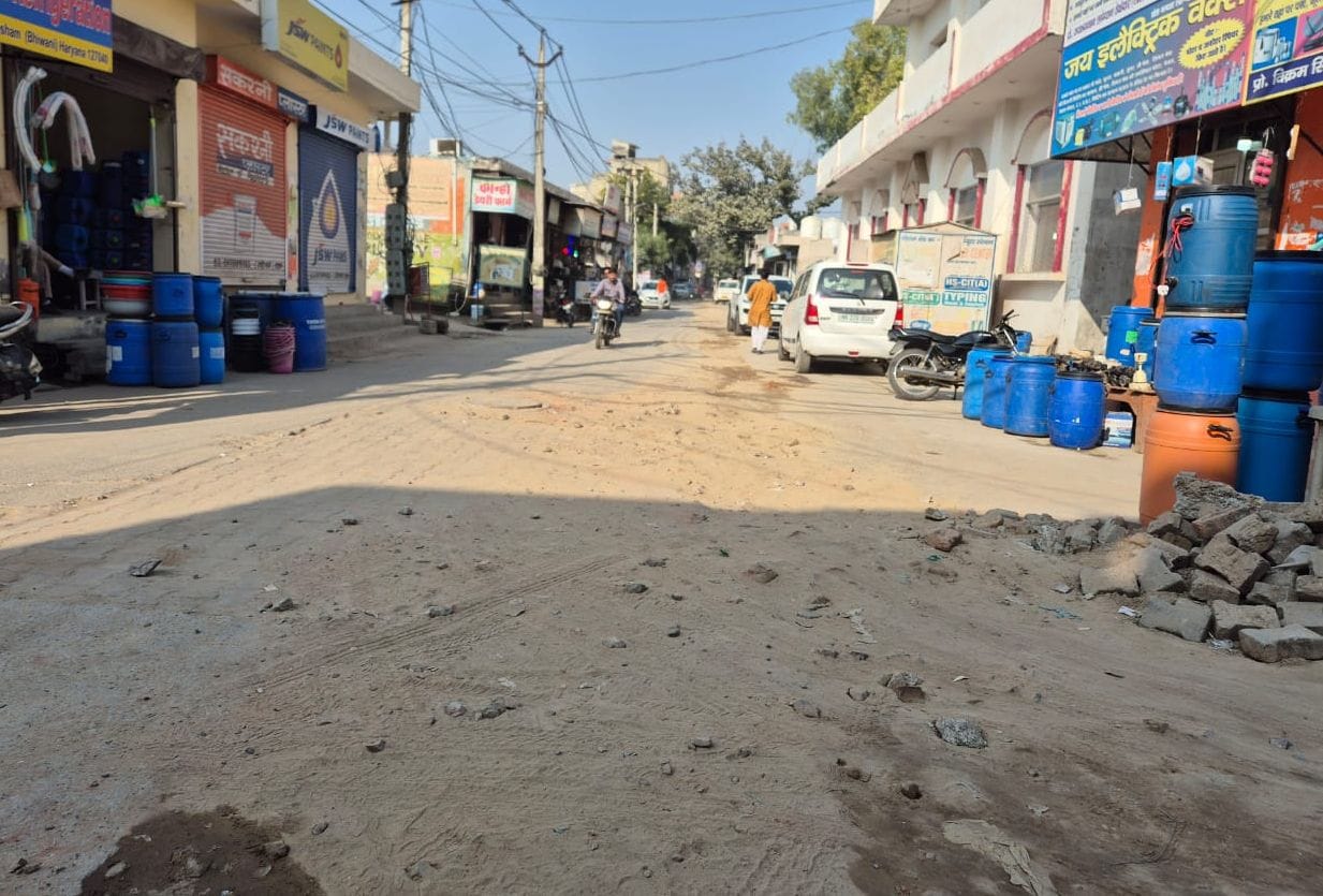 Road in Tosham was uprooted and left incomplete, causing problems in transportation.