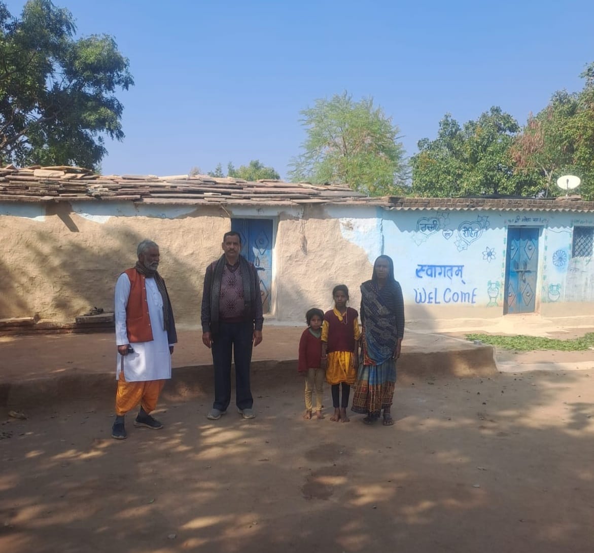 Lekhpal reached the residence of the elderly woman