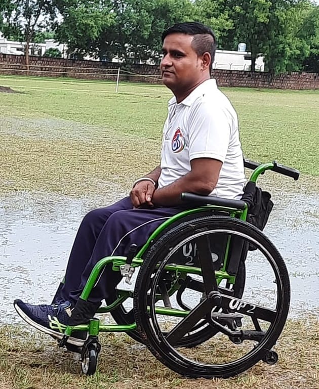 This disabled person is an example of courage, he made his identity by fighting with difficulties
