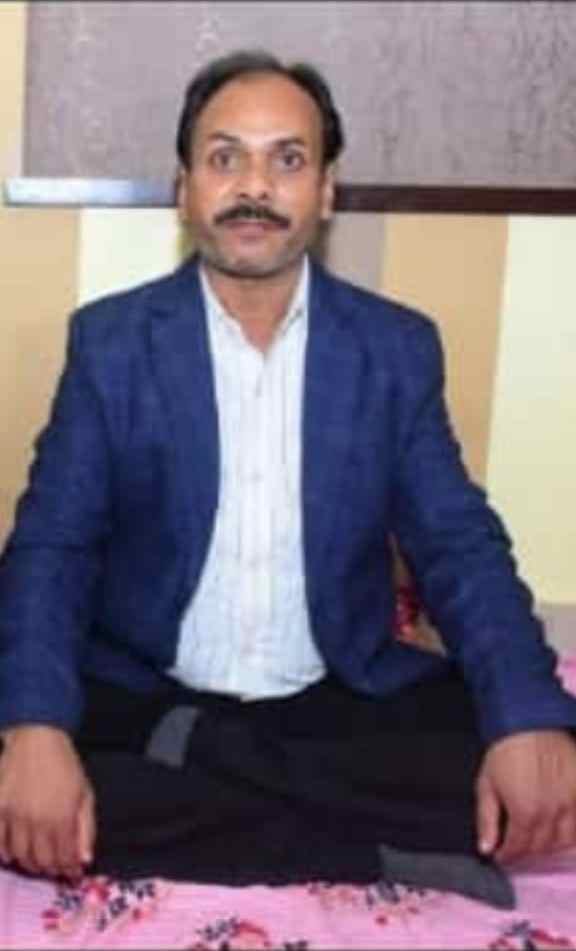 Pickup overturns on bike, businessman dies