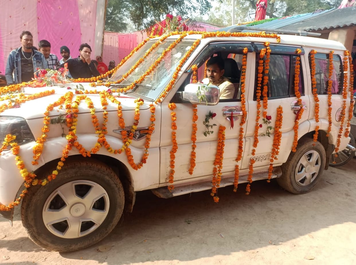 Wedding procession arrived without groom, marriage broken, groom and uncle taken hostage