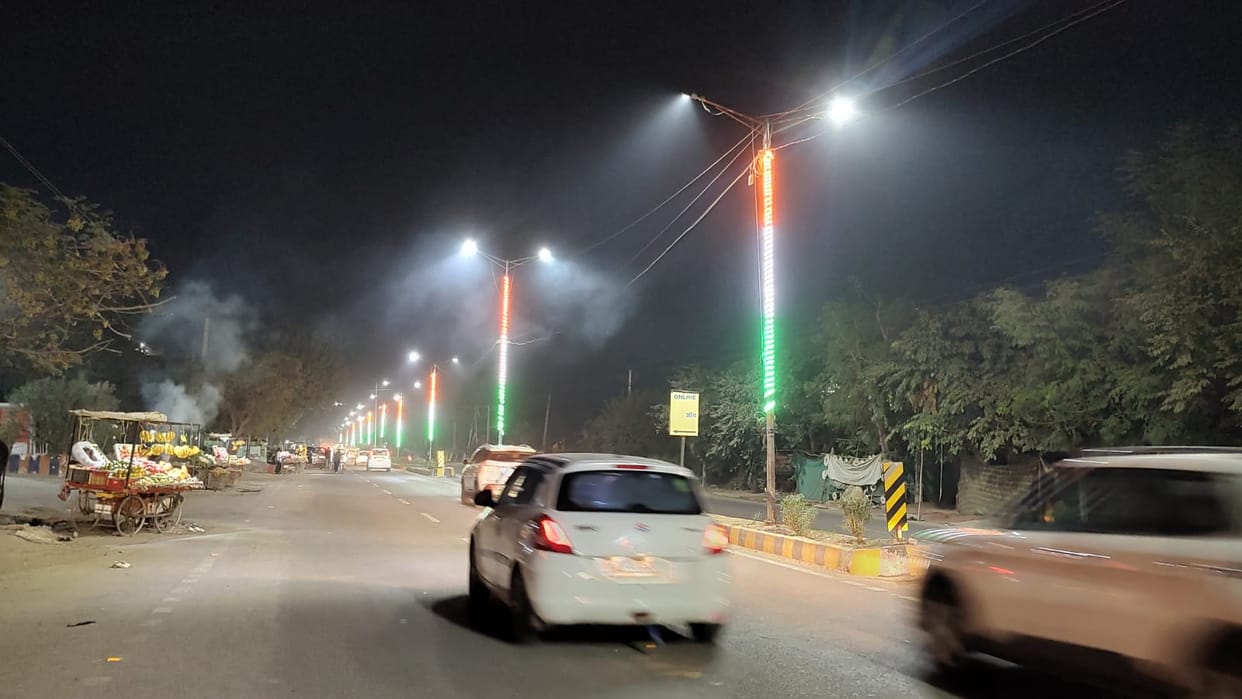 After the main square intersections, the city roads will also be illuminated