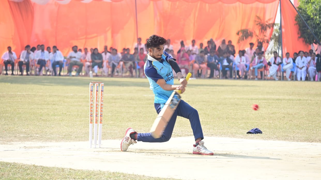 Paramedical and Nursing Women's A team in the final