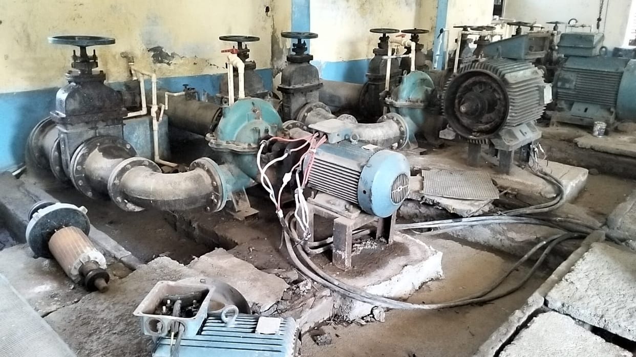Six out of eight motor pumps in water house number one broke down, there was a crisis of water till the tail.