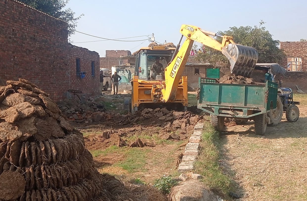 Illegal encroachment removed from Marghat land after villagers protest