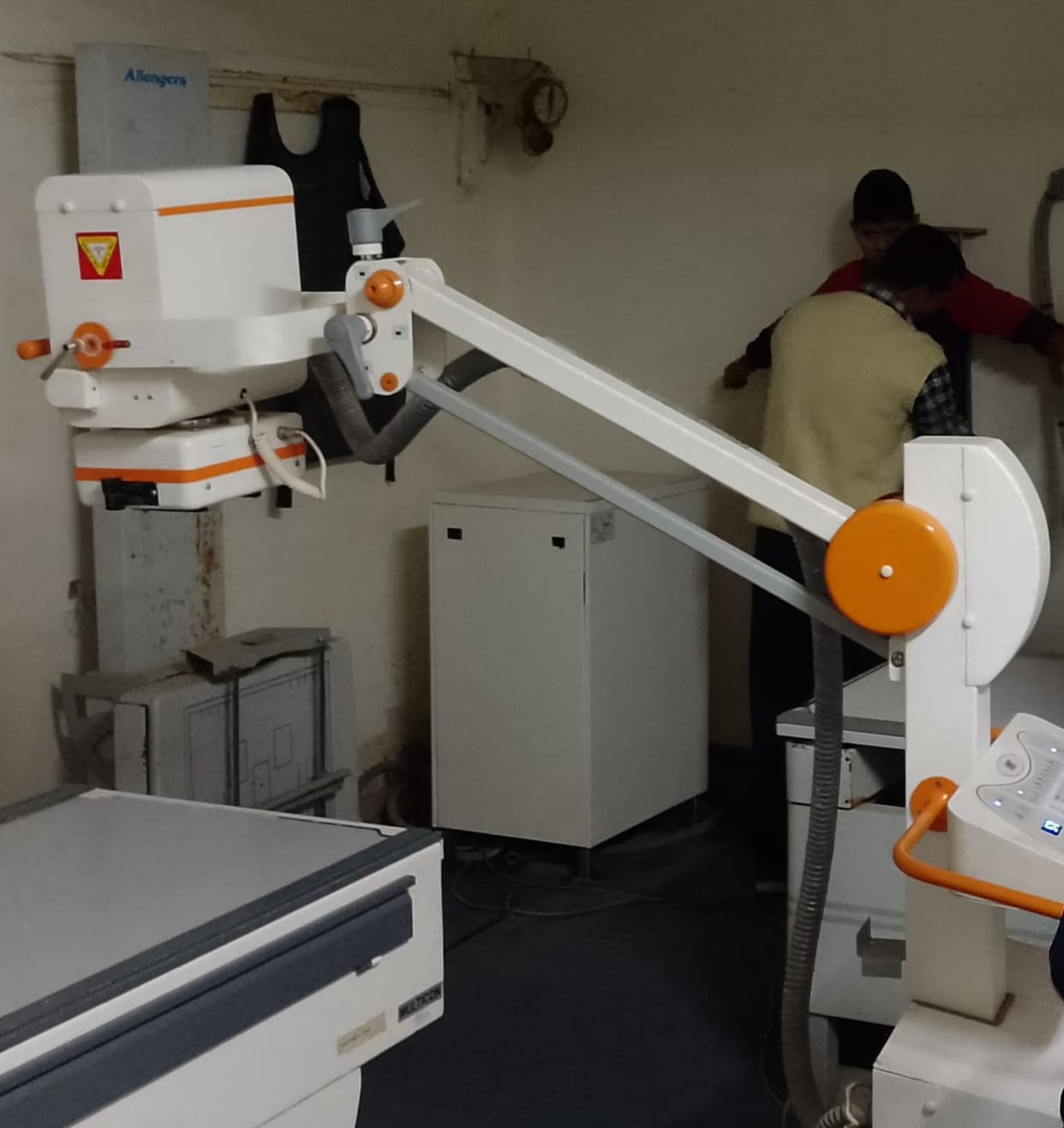 X-ray started in regional hospital after six days still no relief