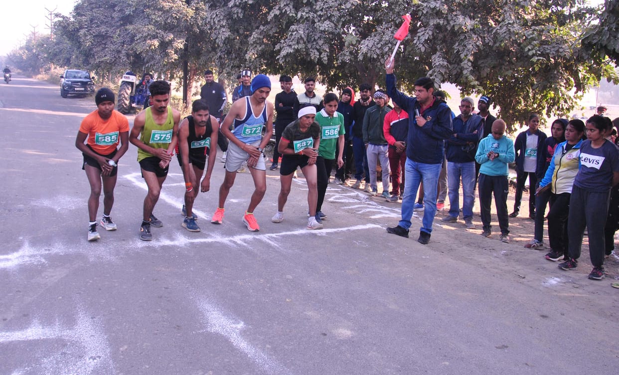 Runners showed their strength in the district cross country race competition