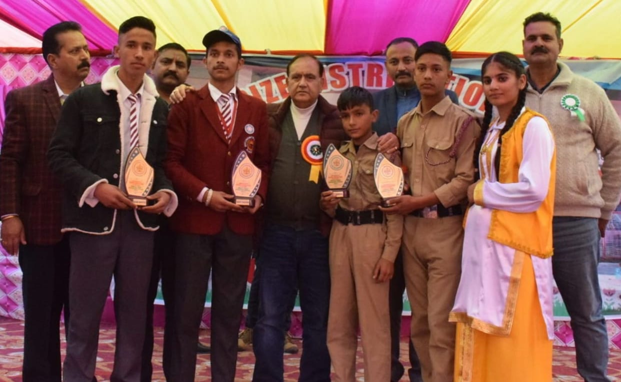 Assembly Speaker honored the meritorious in Baghdar