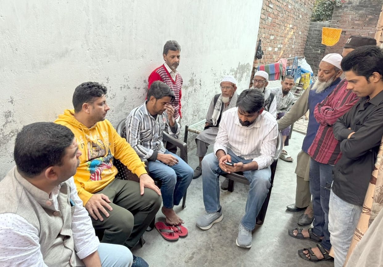 Congressmen met the families of two deceased in Sambhal