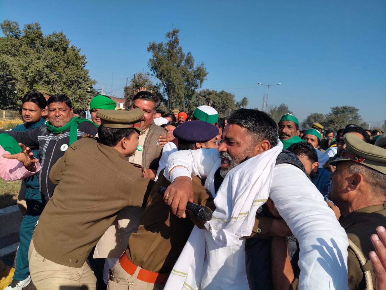 Scuffle with police, sit-in protest on highway