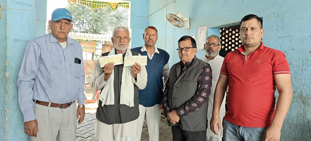 One lakh rupees donated to orphan cowshed