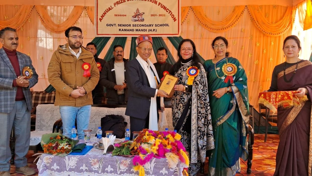 Parents should not put pressure of their expectations on children: Prof. Lakshmidhar