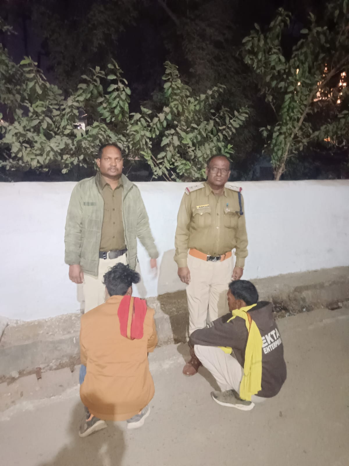पुलिस गिरफ्त में आरोपी