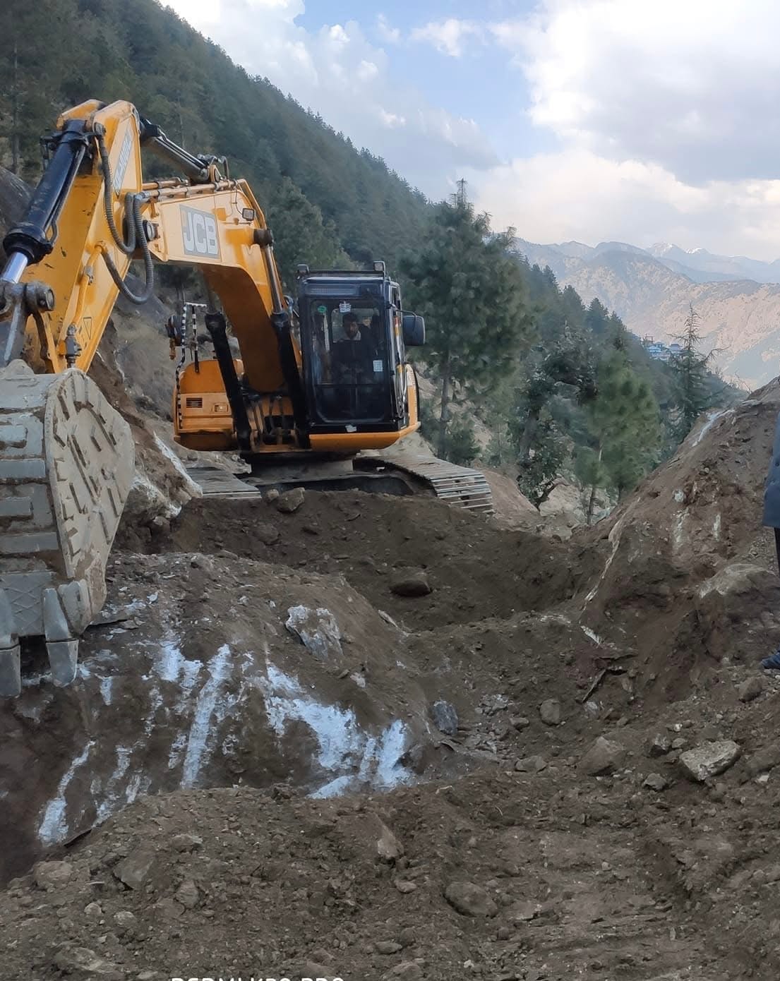 Construction work of Koel-Bashla road stuck in limbo