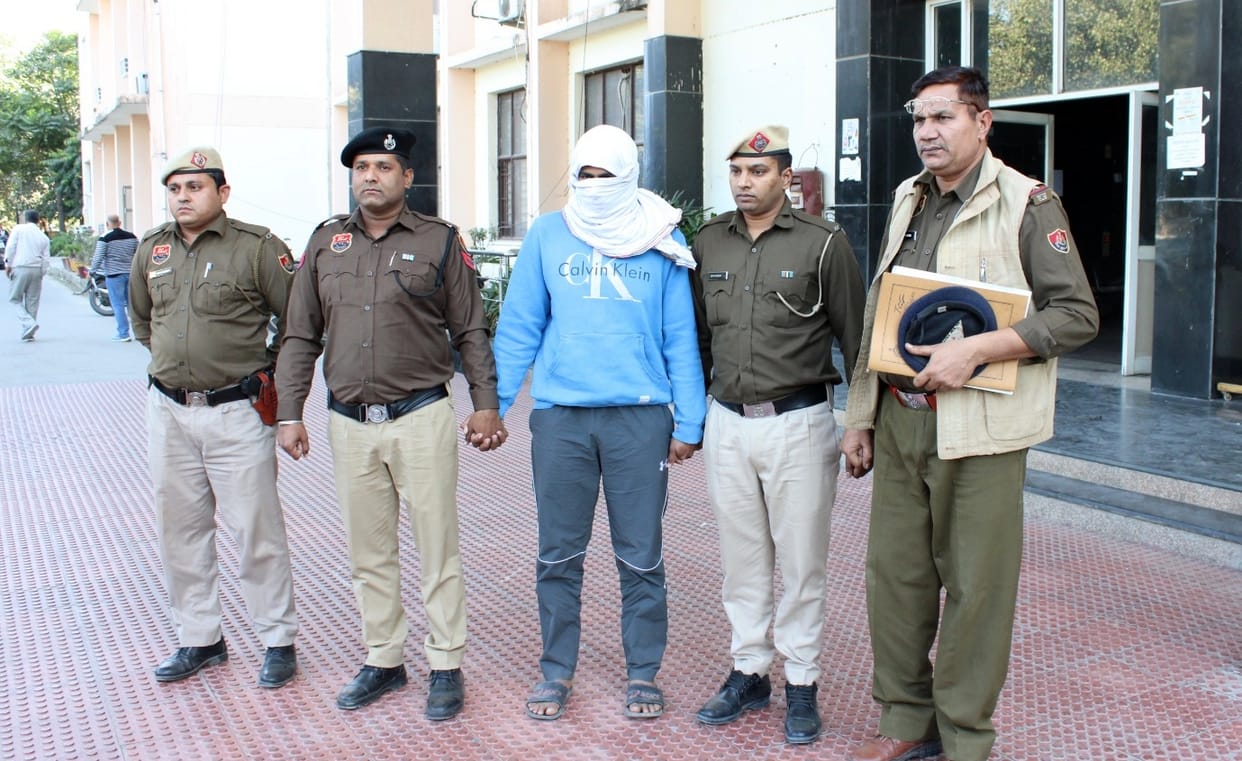 1 crore extortion money was demanded from the kiln owner,The accused who came to take 3 lakhs was arrested