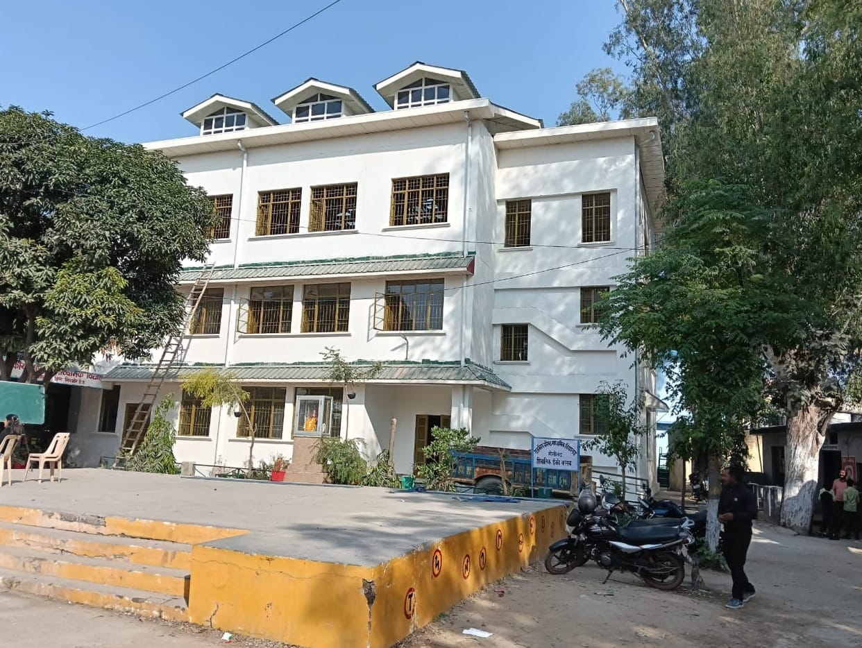 science lab in moginand school