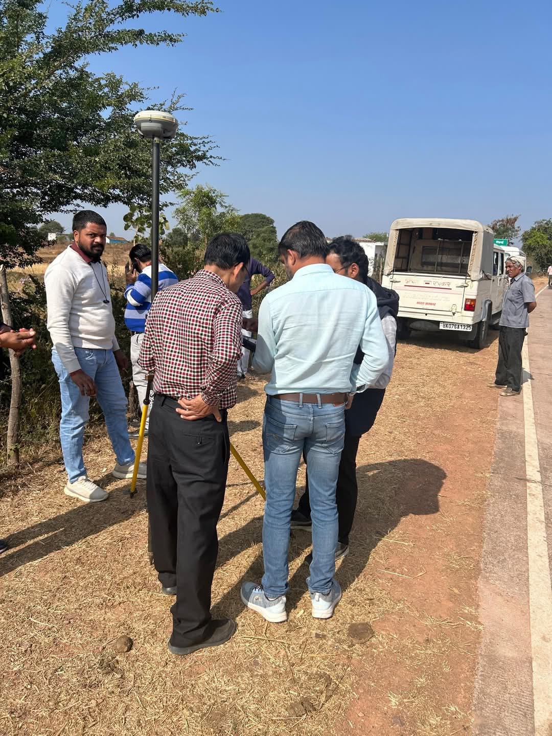दमोह के तेंदूखेड़ा ब्लाक में सर्वे करती टीम