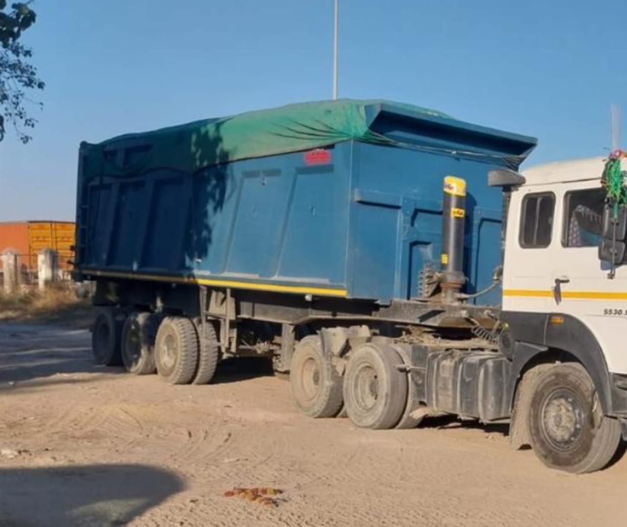 CM Flying imposed fine of Rs 3 lakh on four overloaded dumpers