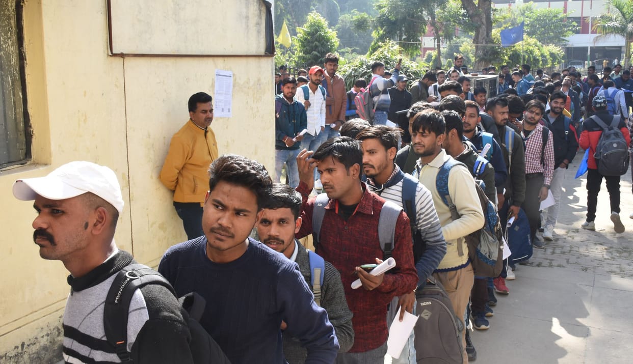 Tata Motors announces recruitment after one year, unemployed turn up for interview