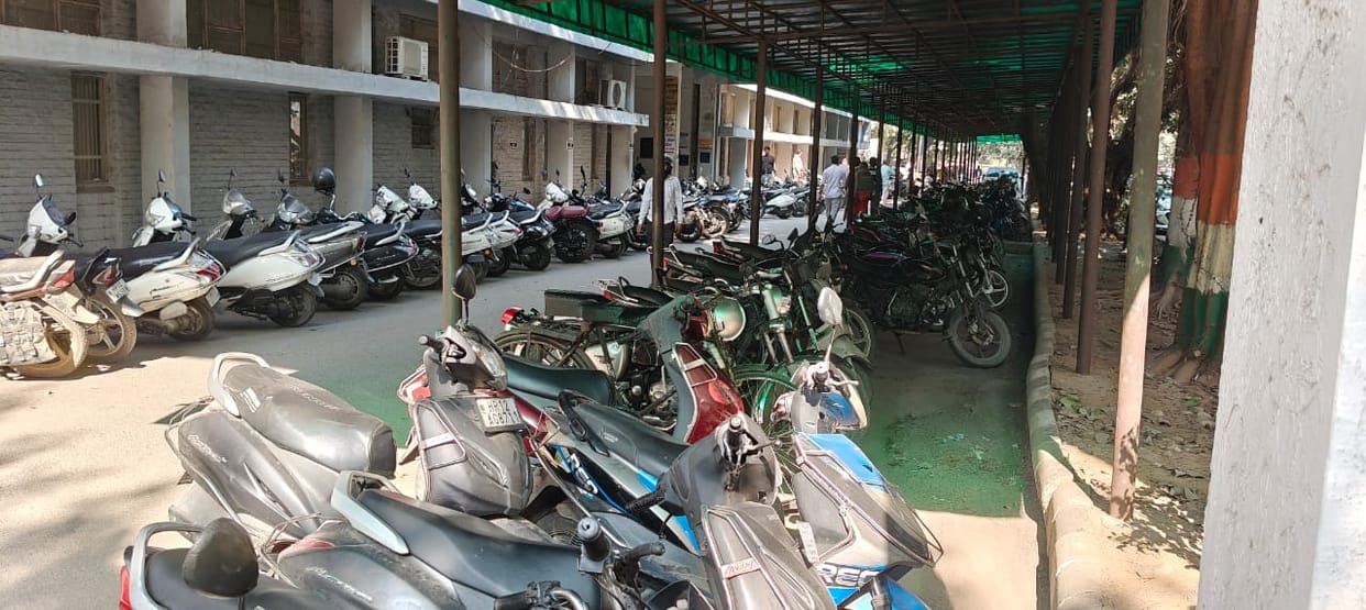 Officers and employees will have to mention the parking space along with their vehicles