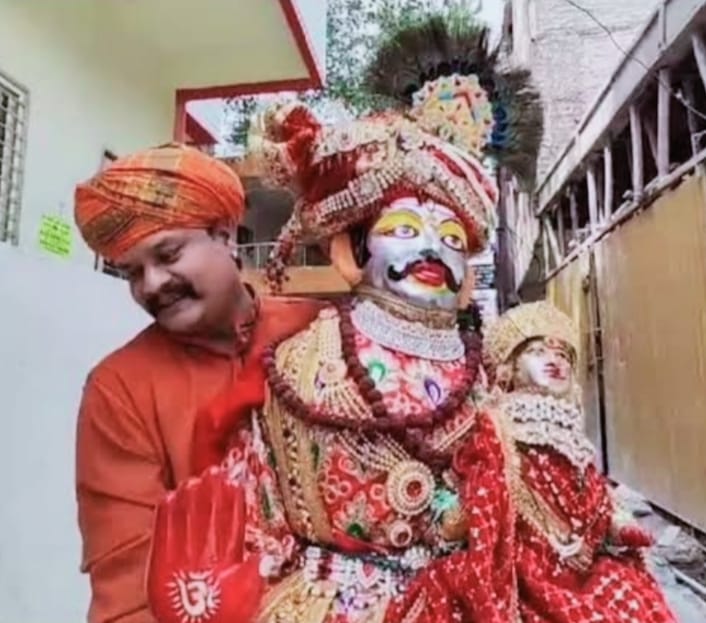 Ujjain Priest furious over exact mask of Mahakal said action should be taken against those doing business God