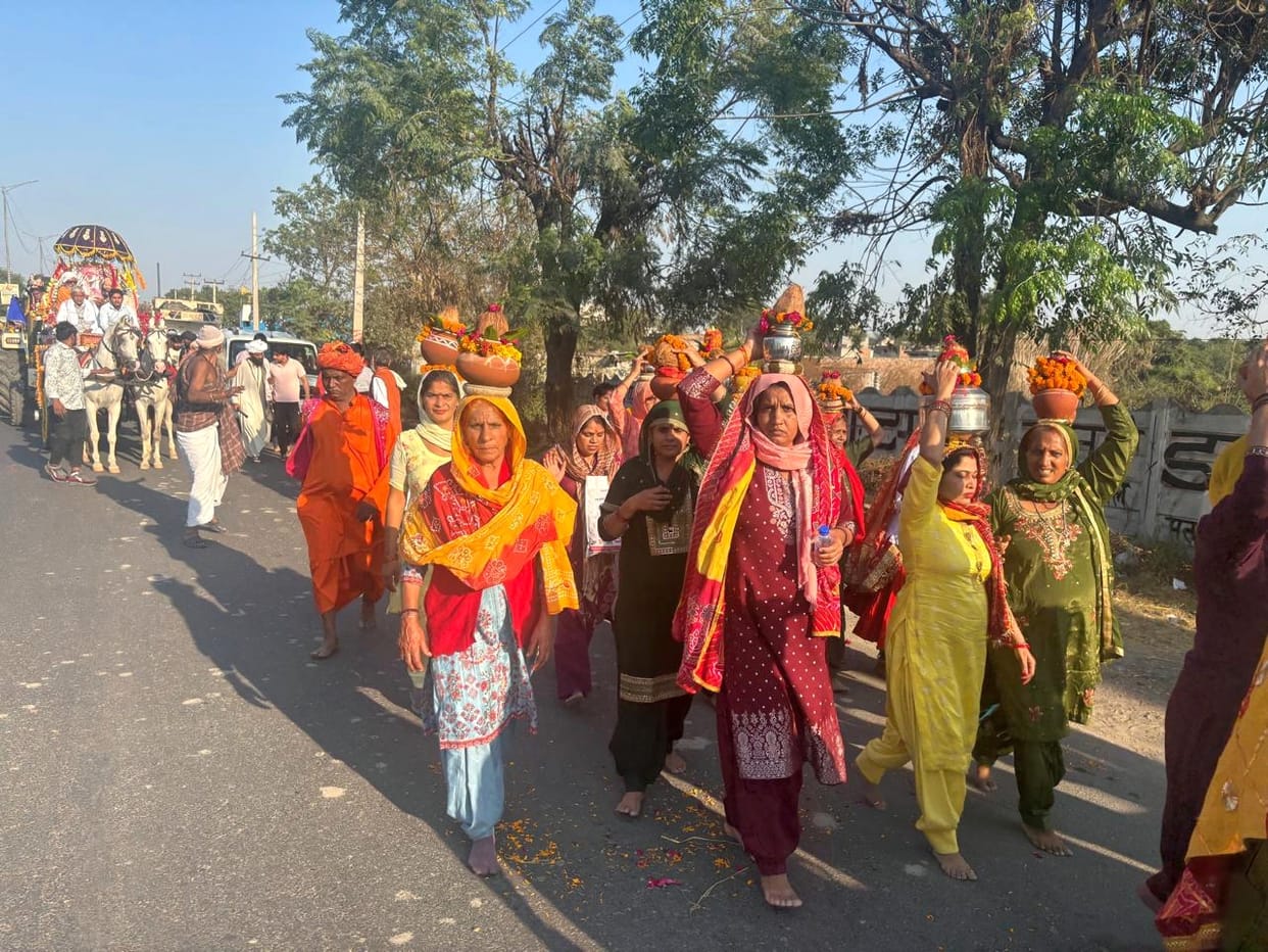 Launched the annual festival in Dada Mohan Das Dham by taking out Kalash Yatra.