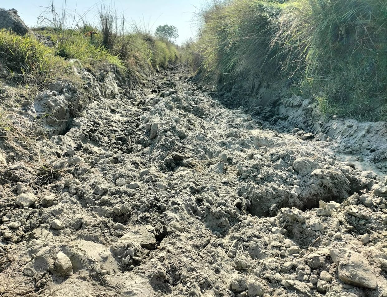 Canals were cleaned only on paper, farmers worried