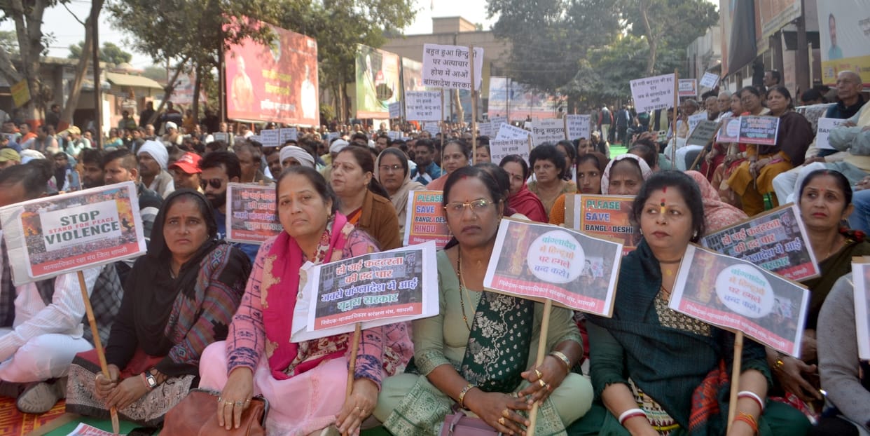 Protest by Hindu organizations in Collectorate