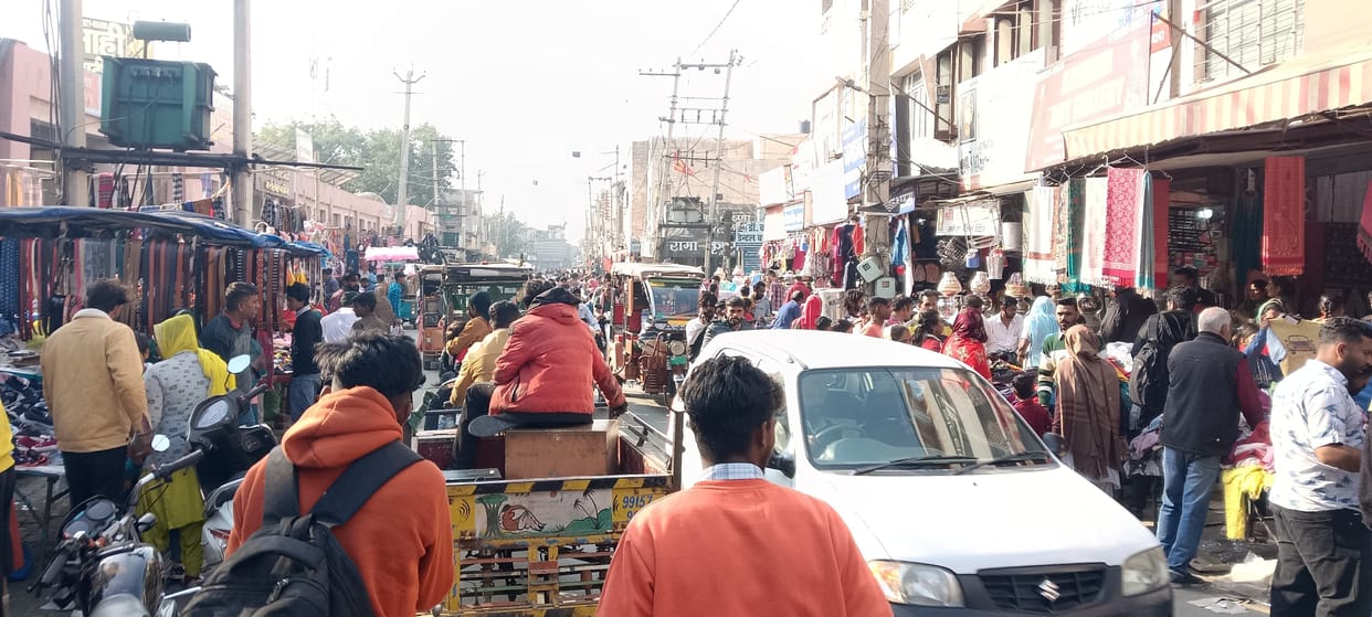 Traffic jam due to sale in main market