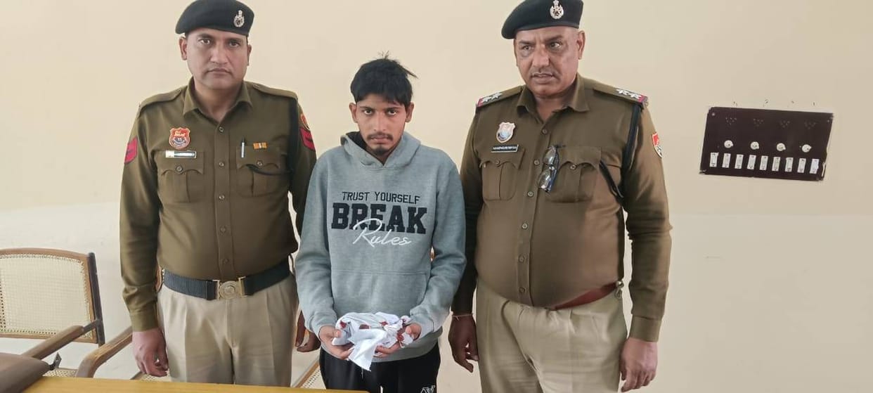 One caught with heroin, accomplice ran away, Panch named on charges of supply
