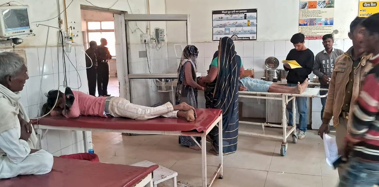 Clash between two parties over cutting of farm ridge, ten injured