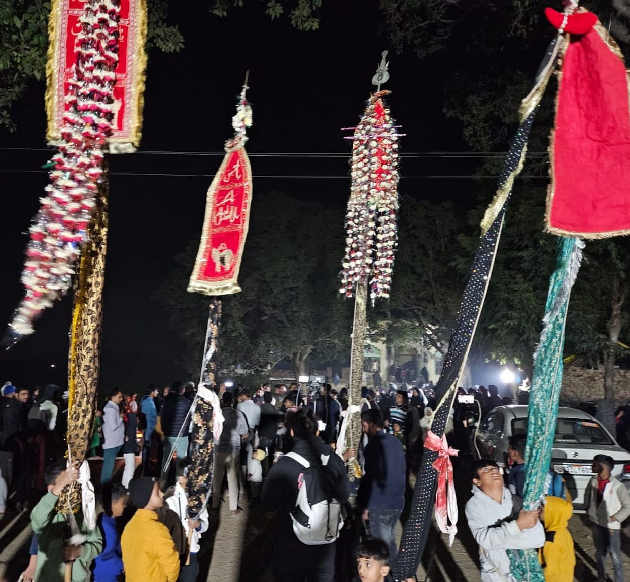 Procession taken out in memory of Fatima, Anjumans shouted slogans