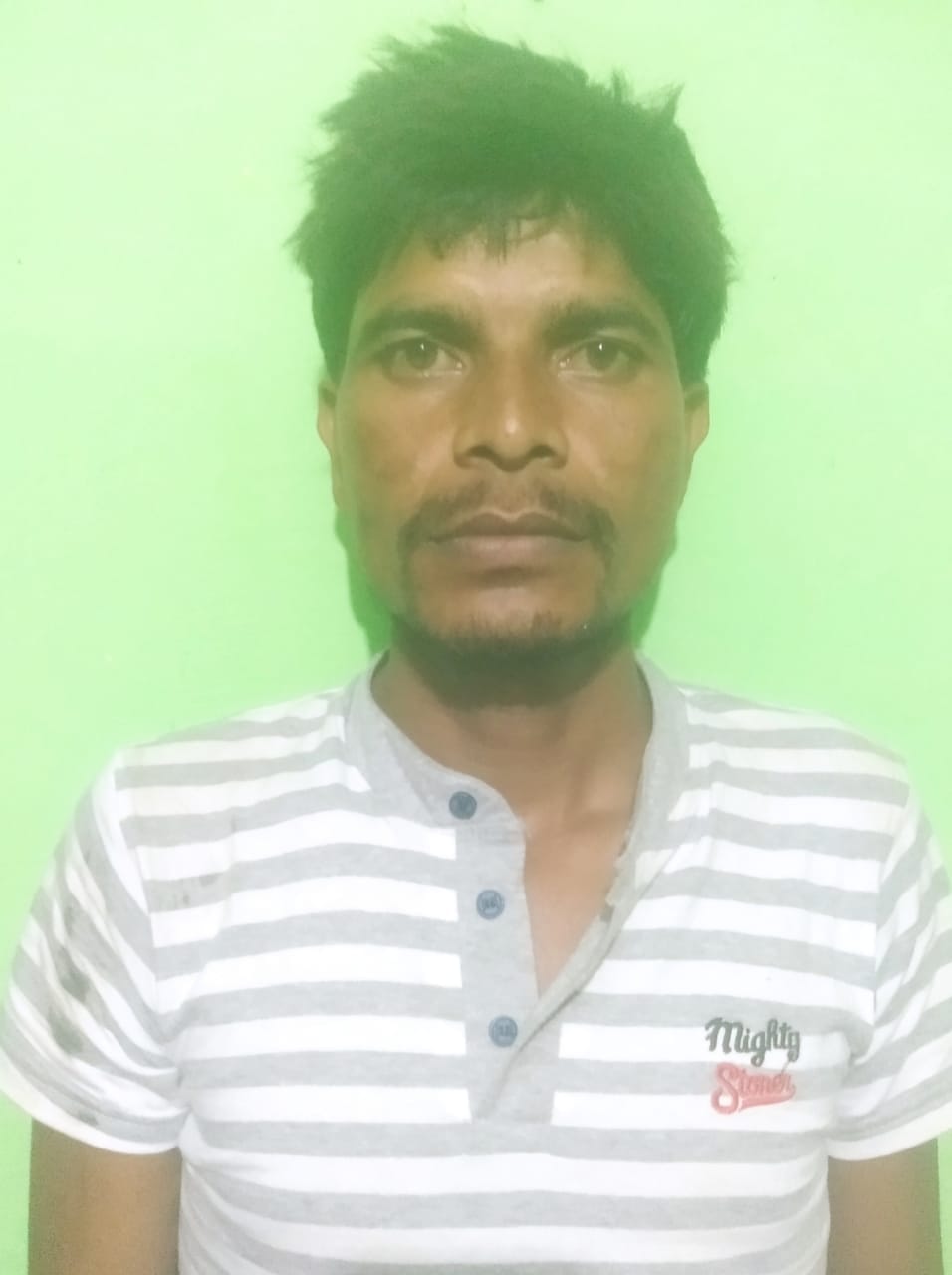 A young man returning home on a bike in Bisalpur died after colliding with a bull