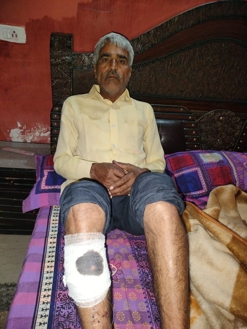 The builder who went to occupy the land attacked the farmer