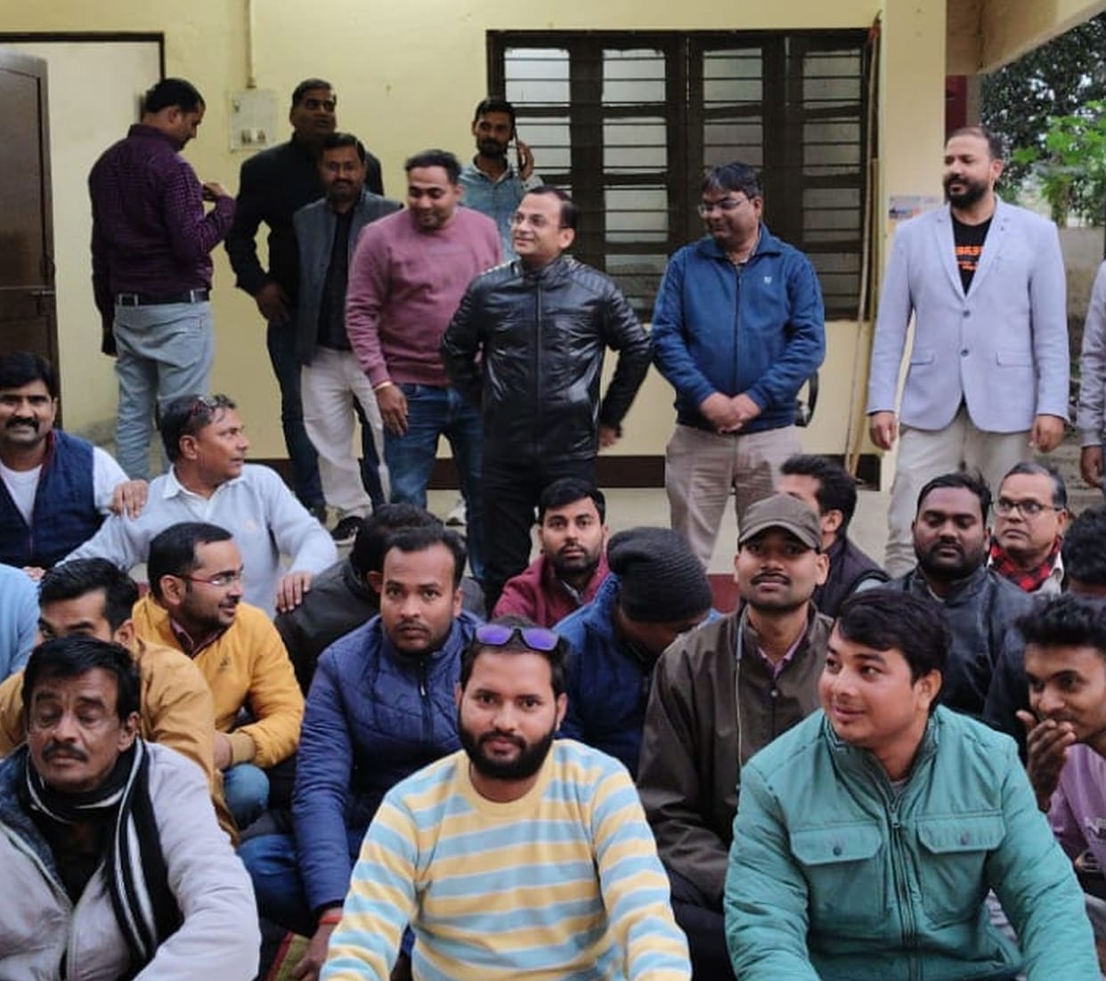 Electricity employees raised slogans against privatization