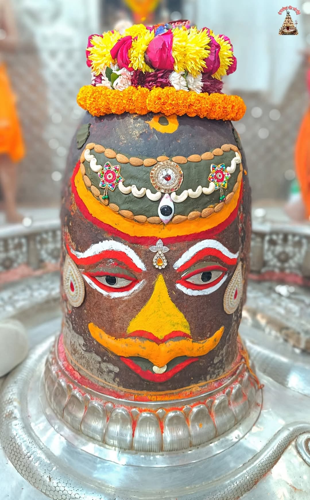 Today Baba Mahakal wore a new crown and was adorned with Trinetra
