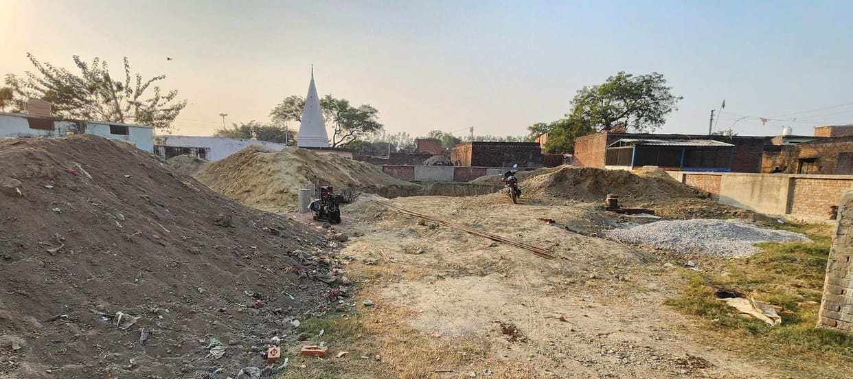 Roads dug up and abandoned in Harharpur, villagers angry