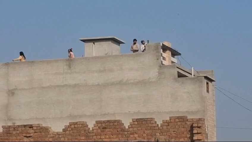 Stones pelted at people running de-addiction campaign in Jakhal