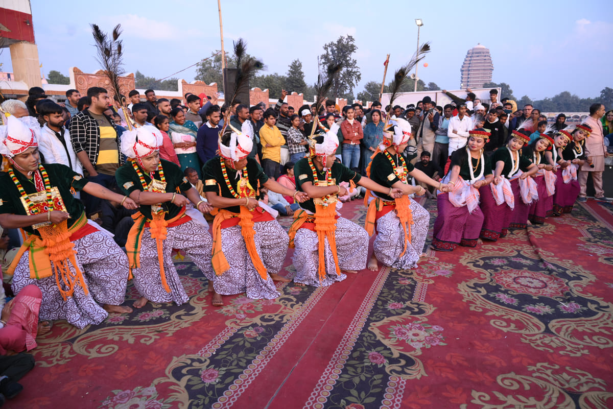 International Gita Mahotsav: Mahakumbh of folk culture and craftsmanship at Brahmasarovar, flood of tourists gathered