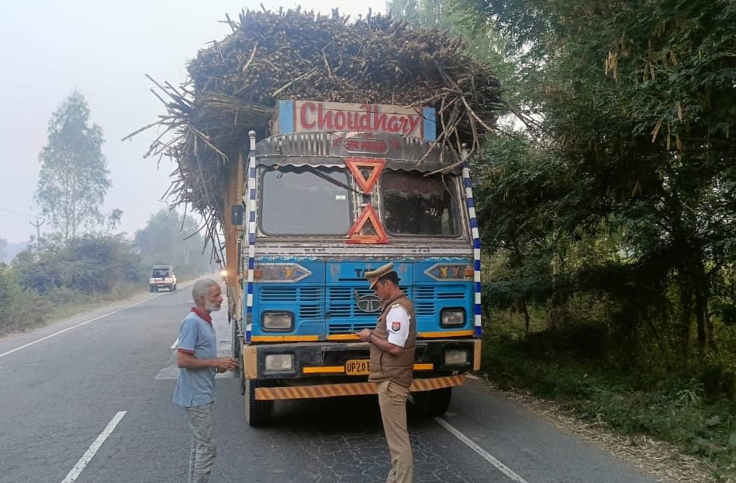 363 unfit vehicles transporting sugarcane