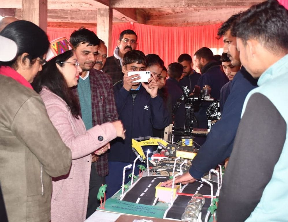 Trainees decorated models in Balh ITI