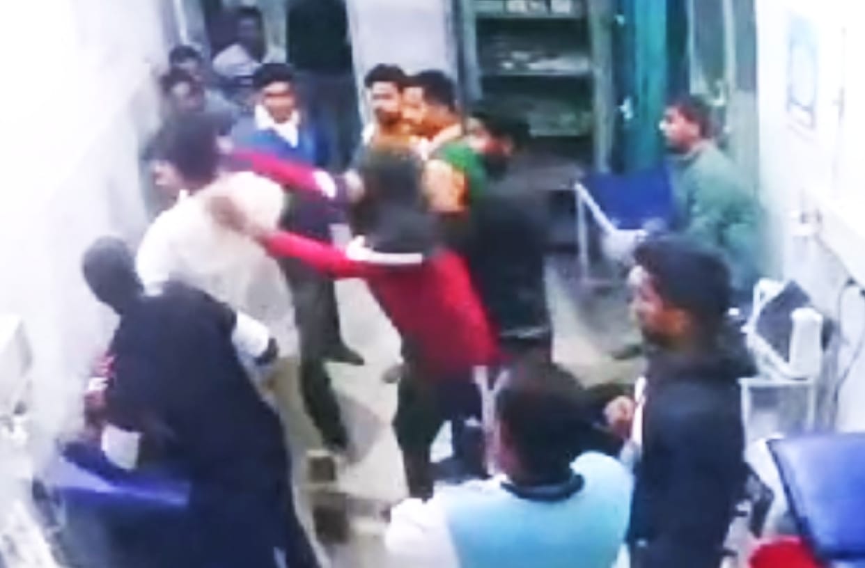 Family members got angry after declaring the patient dead, scuffle broke out