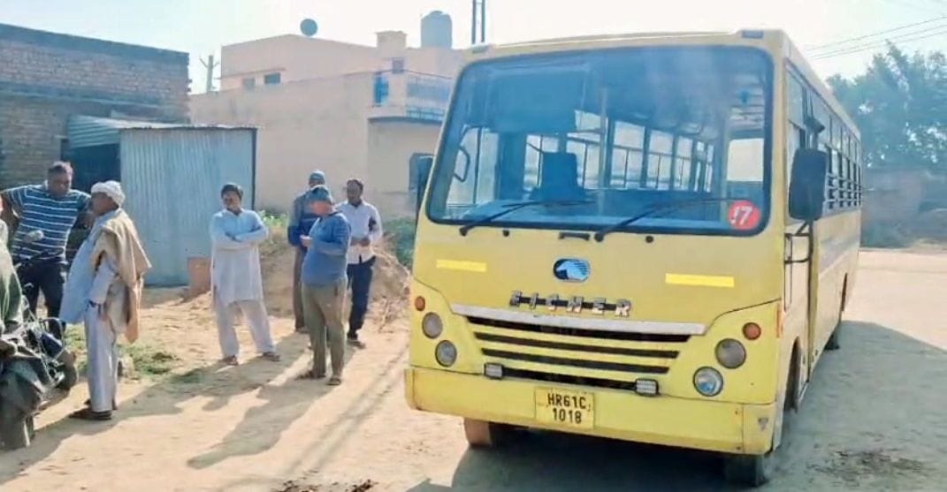 Woman crushed to death by school bus, driver absconds from the spot