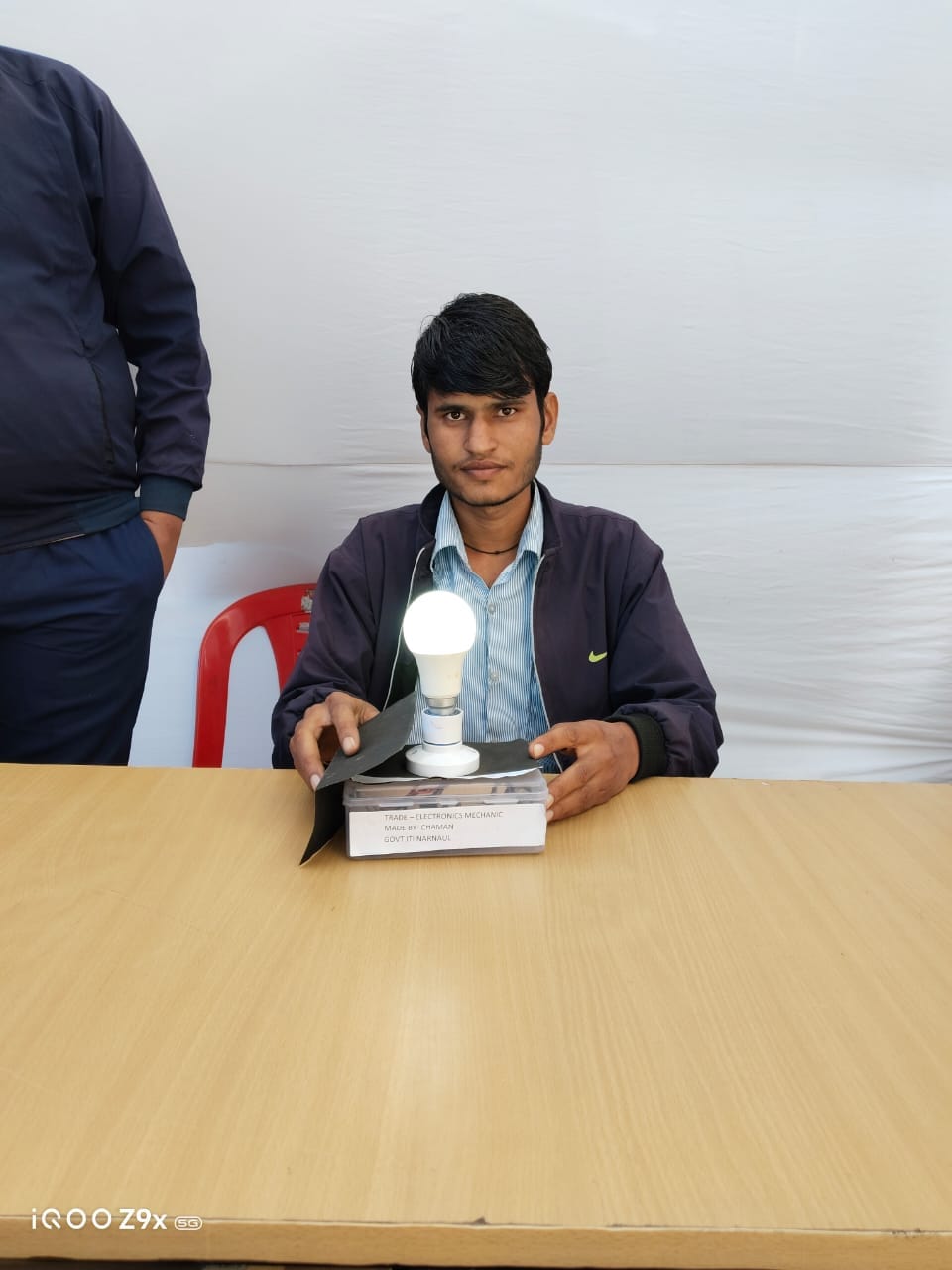 ITI student made automatic street light, which will come on as soon as it gets dark