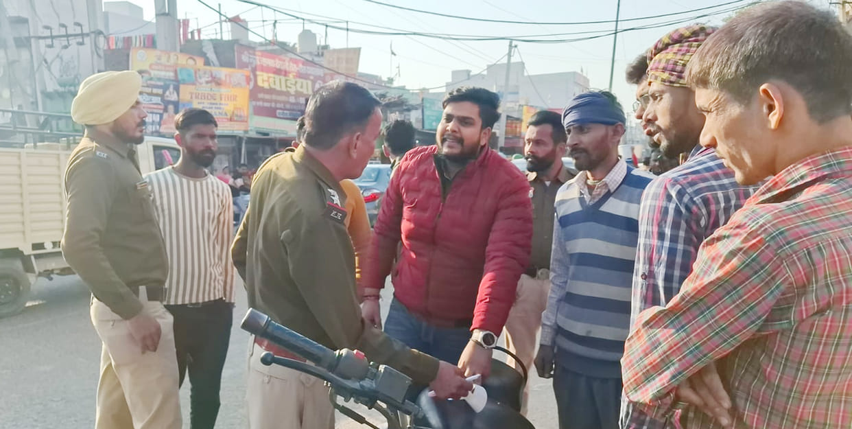 A challan of Rs 22 thousand issued for Bullet bike for not showing papers