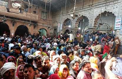 Devotees gathered to have darshan of Bihariji on Mokshada Ekadashi