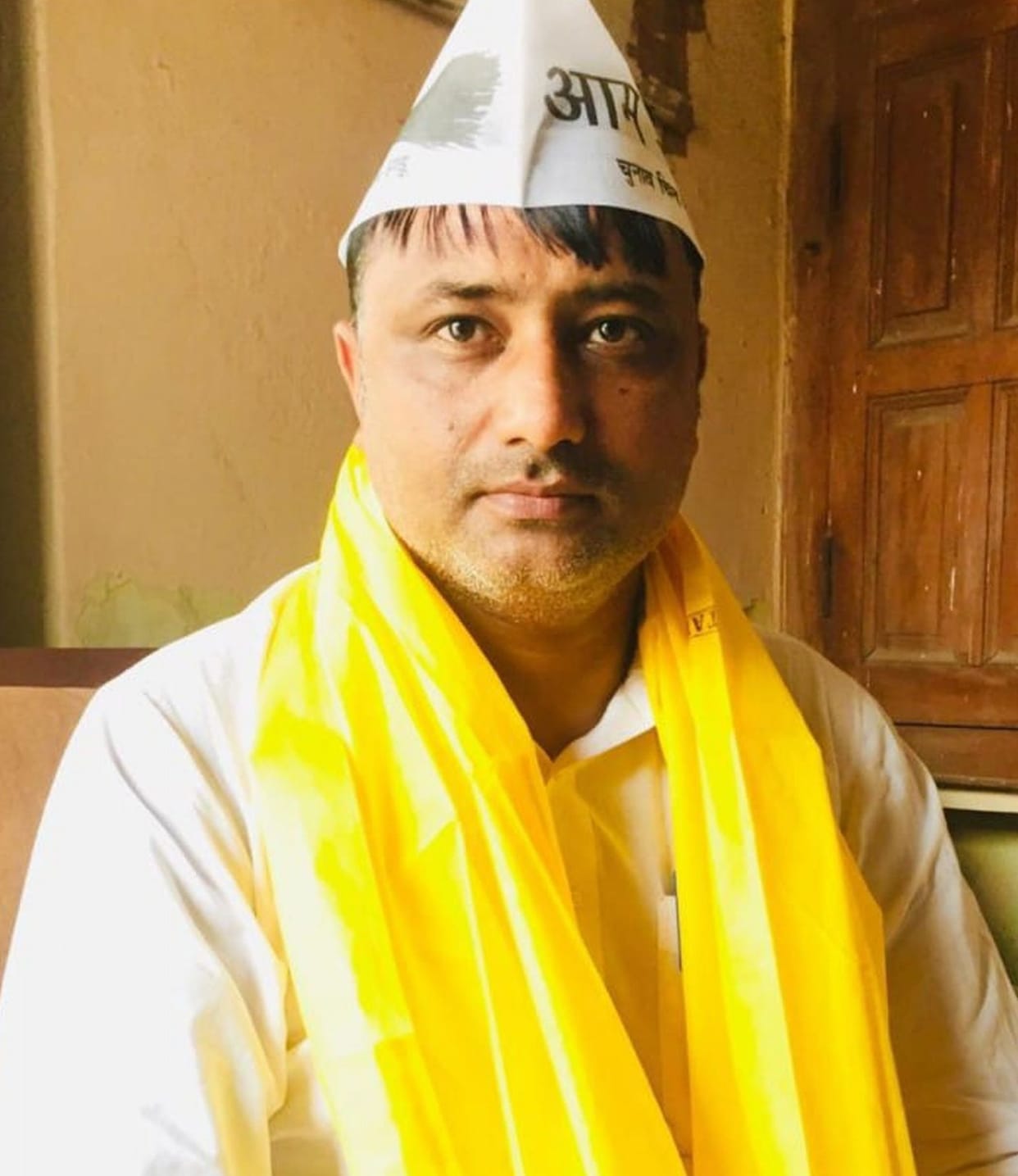 aap district sachiv threatened