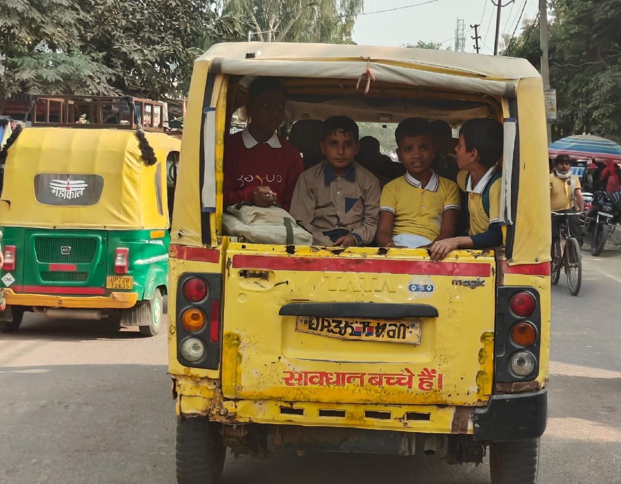 Rules on the ground, vehicles carrying children without fitness and permit