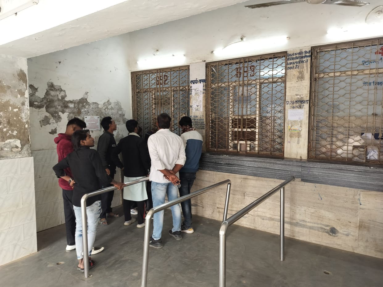 Passengers upset due to non-operation of Bahraich-Banaras intercity